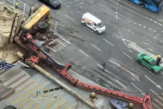 5·13珠海旋挖桩机倾倒事件