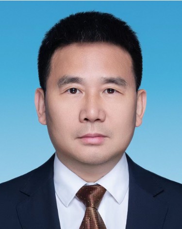 徐宁（广西壮族自治区桂林市人大常委会副秘书长）