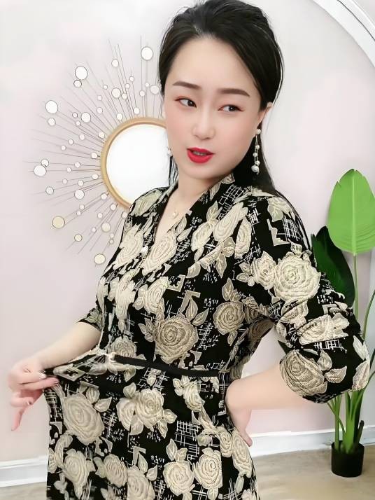米娜精品女装