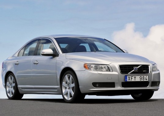 沃尔沃S80 4.4 V8 AWD