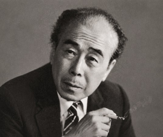 石灵（中国男演员）