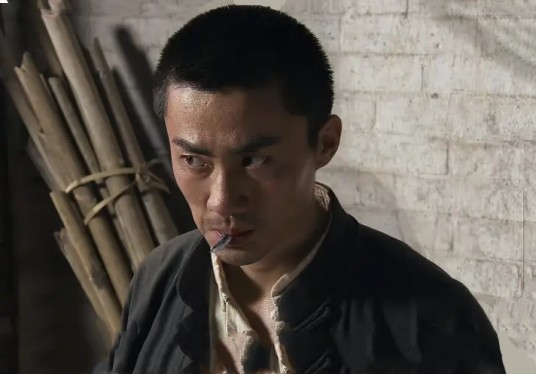 李铁（谍战剧《绝密1950》中的角色）