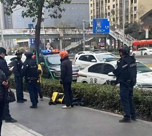 1·21成都外卖员互殴事件