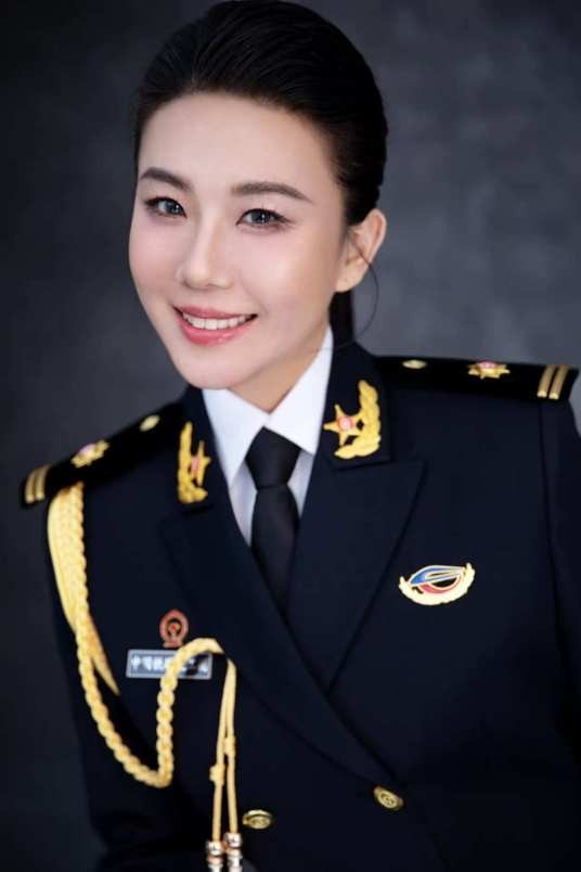 吕娜（中国铁路文工团一级演员）