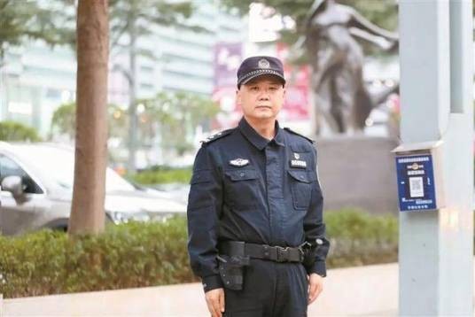 赖伟明（深圳市公安局罗湖分局南湖派出所嘉北警务室警长）