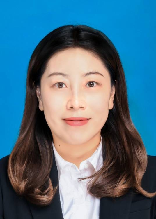 王璟（新华报业少年志工作室主任、扬子晚报副总编辑兼南京晨报总编辑）