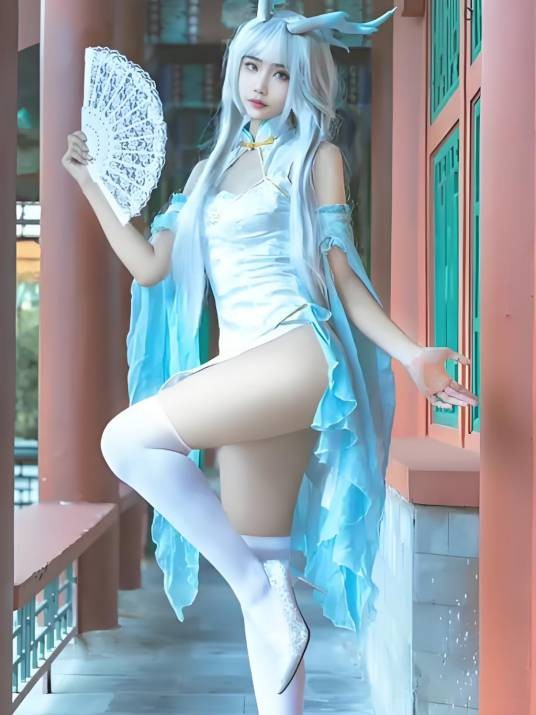 女生COSPLAY