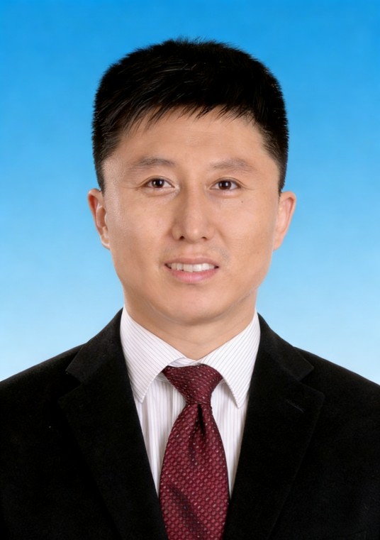 古明华（江苏省仪征市政府党组成员、副市长）