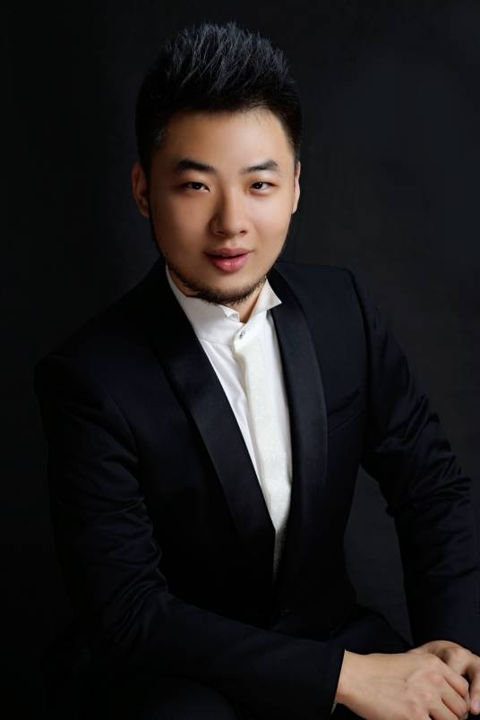 苏瑞（低男中音歌剧演员）