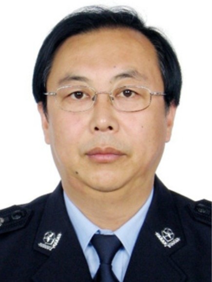 王亮（河北省保定市公安局原党委委员、一级高级警长）