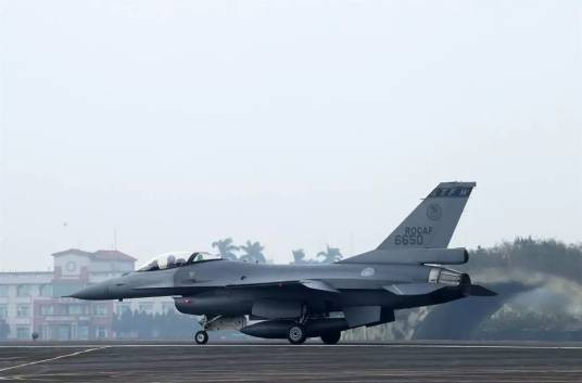 1·11台空军战机失联事件