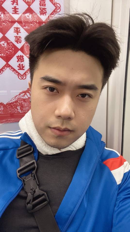墨墨鸽鸽