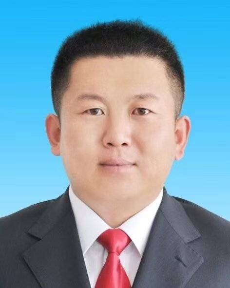 布赫（内蒙古自治区巴彦淖尔市体育局四级调研员）
