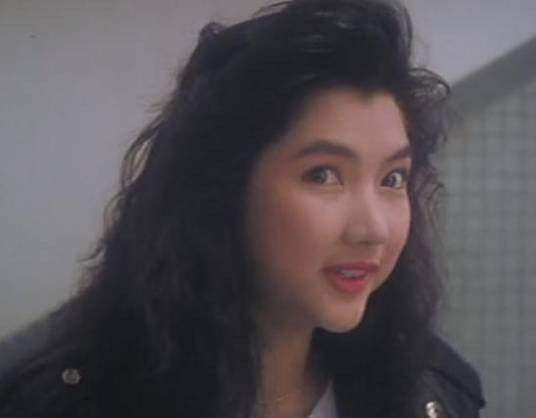 何佩儿