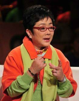 谢莉斯（中国内地女歌唱家，原中国电影乐团一级演员）