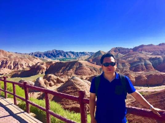 马玉峰（燕山大学艺术与设计学院音乐系教授）