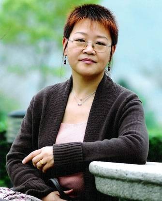 陈子（中国艺术家、中国美术家协会会员、中国工笔画学会理事、一级美术师）