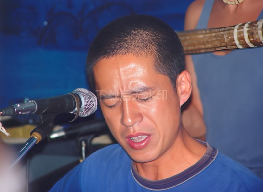 小索（中国野孩子乐队吉他手、主唱）