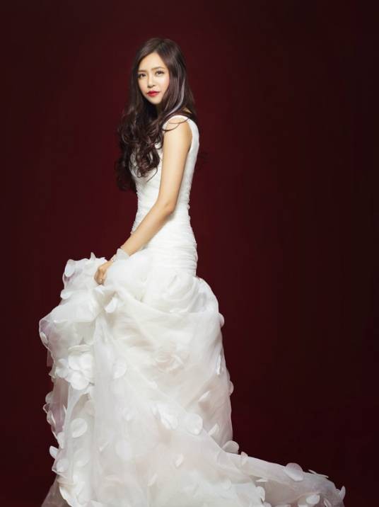 喻佳丽（中国内地女歌手、演员）