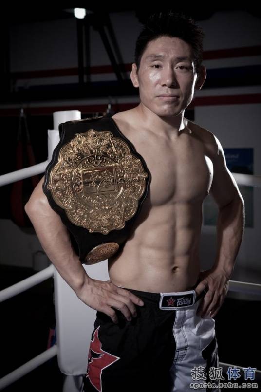 姚红刚（MMA格斗家、中国跤冠军）