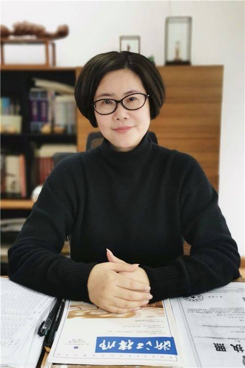 胡敏春