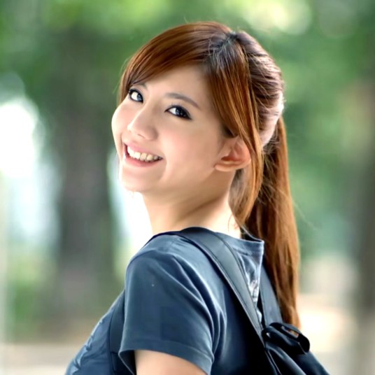 艾宝（网剧《我怀了你的孩子》女主角）