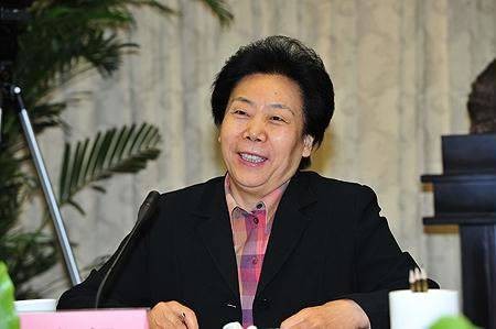 杨衍银