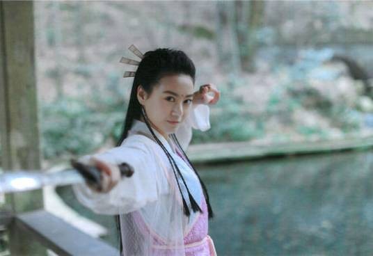 李依然（有小高圆圆之称女演员）