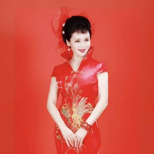 张华敏（中国人民解放军火箭军文工团著名女高音歌唱家、一级演员）