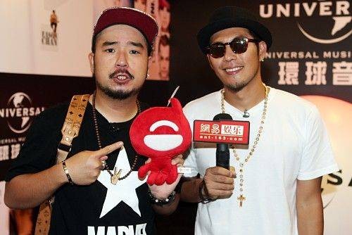 自由发挥（中国台湾男子歌唱组合）