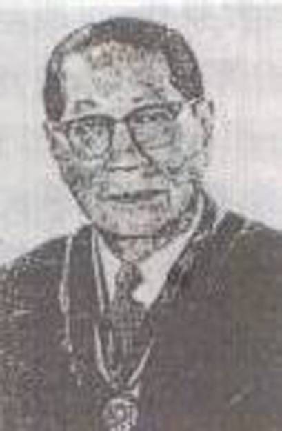 李树芬（香港中华医学会前会长）