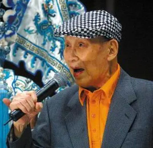 罗品超