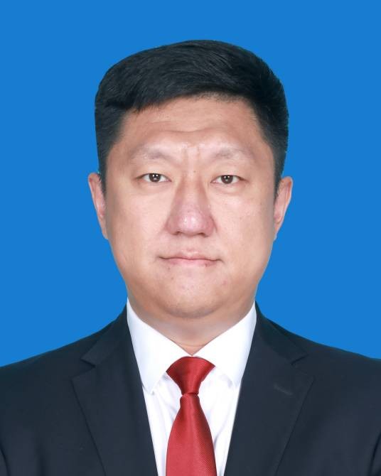 朱松岩（黑龙江省鸡西市鸡东县委原副书记、政府原县长）