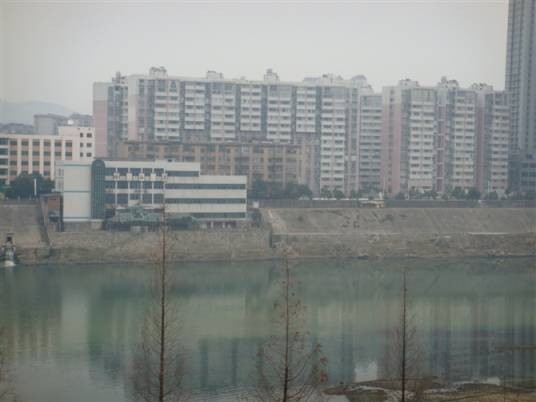 冷江（湖南省宁远县湾井乡南部的河流）