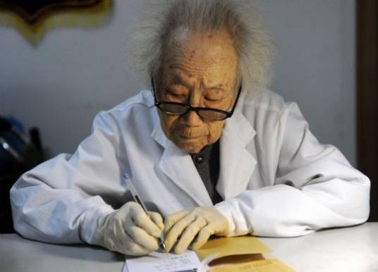 胡佩兰（郑州大学五附院原妇产科主任，2013感动中国十大年度人物）