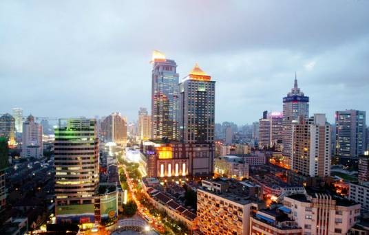 南京西路（上海市商业中心之一）