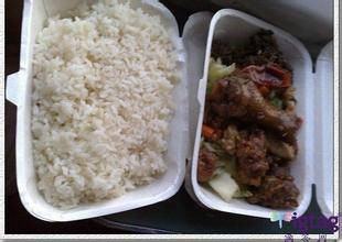 火车盒饭