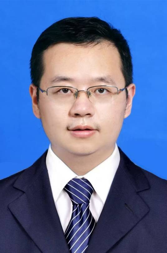 石磊（江苏省南京市鼓楼区委常委，区政府常务副区长（正局）、党组副书记，南京市鼓楼区行政学校校长）