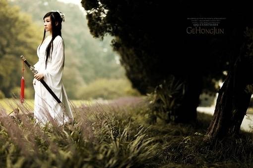 跑江湖（指旧时四处谋生的职业行为）