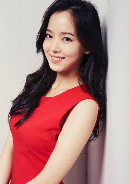 姜汉娜（韩国女演员）