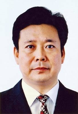 李群（第十四届全国政协常委、文化文史和学习委员会委员）