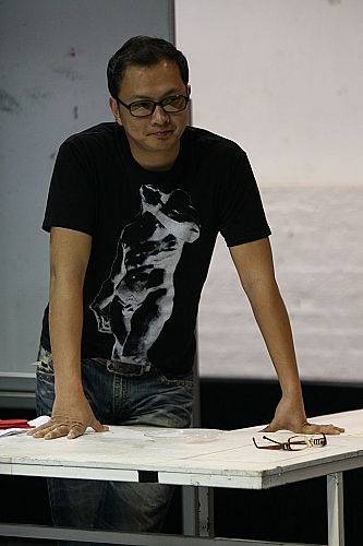 邓伟杰（资深戏剧艺术工作者）