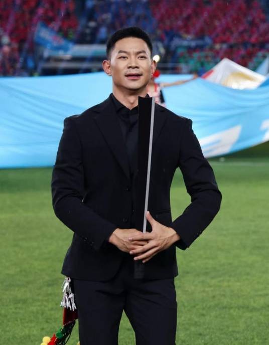 袁志平（舞蹈编导，云南省歌舞剧院首席演员）