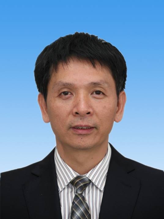 郑春辉（中国男工艺美术大师）