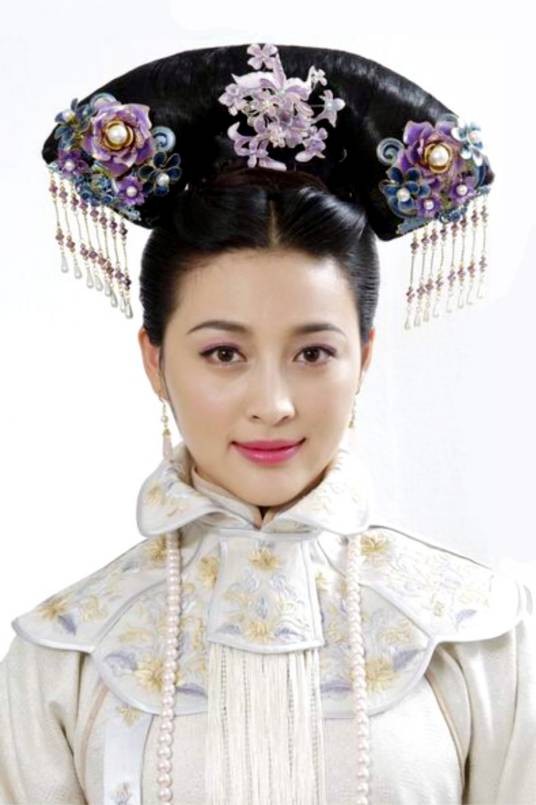 以丹格格