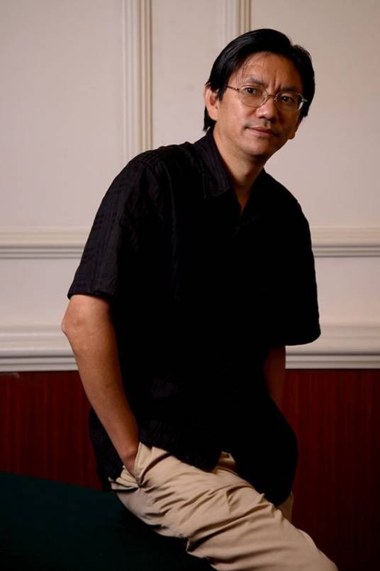 陈朝华（诗人，资深媒体人，哪吒汽车副总裁）
