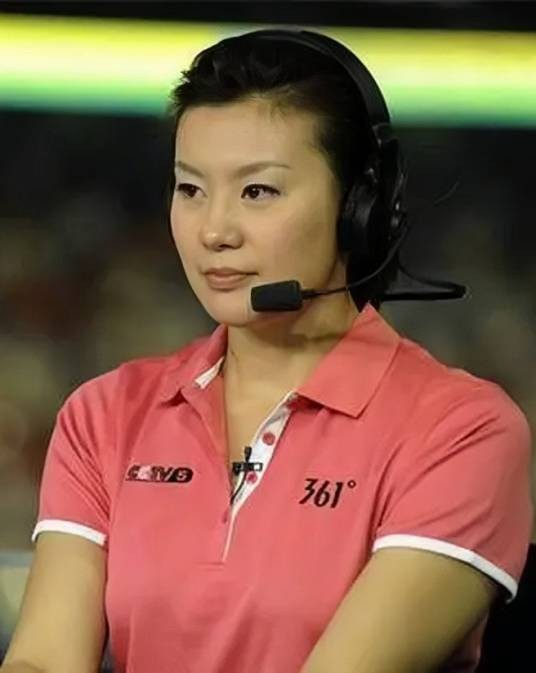 周雅菲（中国前女子游泳运动员）