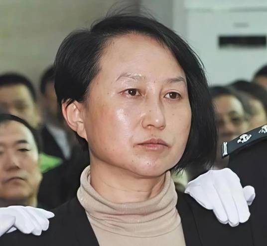 龚爱爱