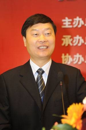 陈新有（四川省经济和信息化厅原党组书记、厅长）