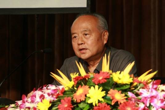 高振普